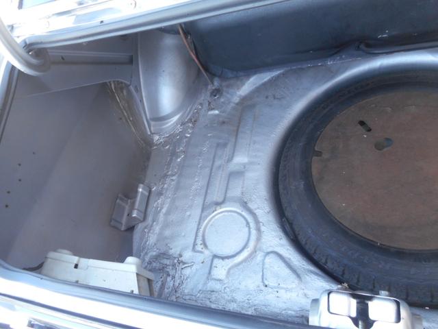 スカイライン ２．０ＧＴ－Ｘ　ケンメリＲ仕様　全面白ガラス　前後車高調（36枚目）