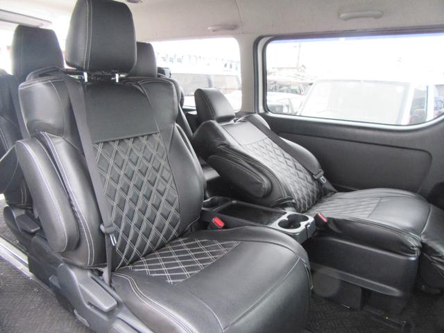 ハイエースワゴン 　ファインテックツアラー　４ＷＤ　Ｆ．Ｒドラレコ　バックモニター　１０人乗り　両側パワースライドドア　メモリーナビＴＶ（ＣＮ－ＲＥ０５ＷＤ）（9枚目）