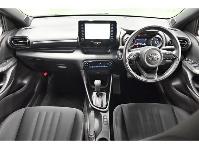 ヤリス Ｇ　バックモニタ－　誤発進抑制機能　１オーナー車　スマートキー　盗難防止装置　ＬＥＤヘッドライト　横滑り防止機能　キーレス　ＥＴＣ　オートエアコン　メモリーナビ　ＡＢＳ　運転席エアバック　サイドエアバッグ（9枚目）