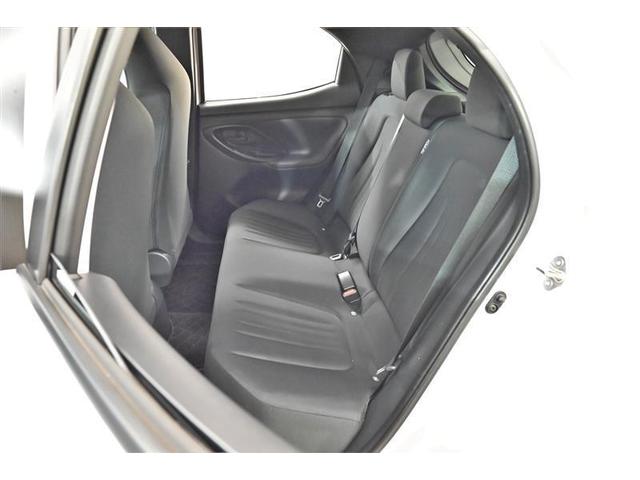 ヤリス Ｇ　バックモニタ－　誤発進抑制機能　１オーナー車　スマートキー　盗難防止装置　ＬＥＤヘッドライト　横滑り防止機能　キーレス　ＥＴＣ　オートエアコン　メモリーナビ　ＡＢＳ　運転席エアバック　サイドエアバッグ（13枚目）
