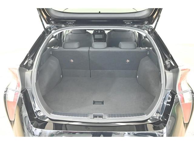 プリウス Ｓセーフティプラス　衝突回避システム　１セグ　Ｂモニター　定期点検記録簿　ＬＥＤライト　クルコン　ＥＴＣ装備　スマートＫＥＹ　ナビＴＶ　イモビライザー　横滑り防止機能　ＰＷ　カーテンエアバッグ　キーレスエントリー　アルミ（14枚目）