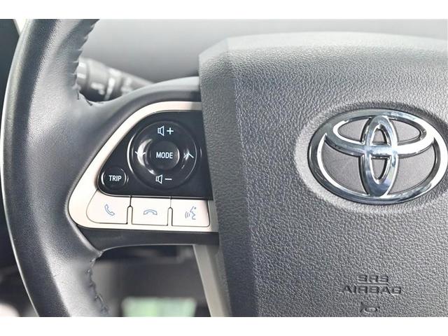 プリウス Ｓセーフティプラス　衝突回避システム　１セグ　Ｂモニター　定期点検記録簿　ＬＥＤライト　クルコン　ＥＴＣ装備　スマートＫＥＹ　ナビＴＶ　イモビライザー　横滑り防止機能　ＰＷ　カーテンエアバッグ　キーレスエントリー　アルミ（18枚目）