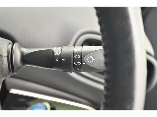 プリウス Ｓセーフティプラス　衝突回避システム　１セグ　Ｂモニター　定期点検記録簿　ＬＥＤライト　クルコン　ＥＴＣ装備　スマートＫＥＹ　ナビＴＶ　イモビライザー　横滑り防止機能　ＰＷ　カーテンエアバッグ　キーレスエントリー　アルミ（20枚目）