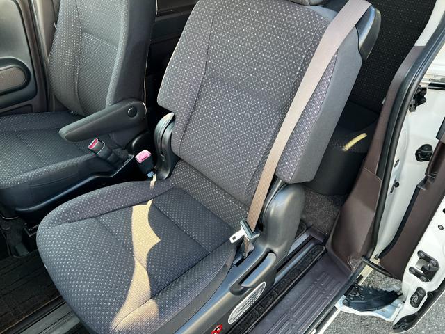 スペイド Ｆ　ＥＴＣ、バックカメラ、保証付き、キー２個、純正ナビ（フルセグ、Ｂｌｕｅｔｏｏｔｈ、ＤＶＤ）、左オートスライドドア、車検有（24枚目）