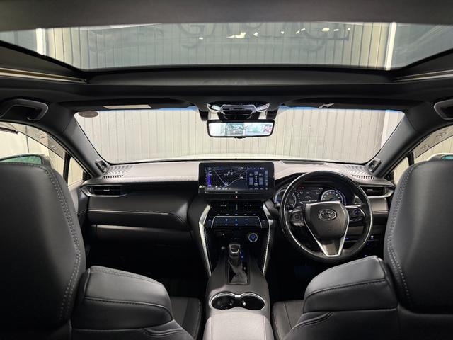 ハリアーハイブリッド Ｚ　１２．３型ナビ　ＪＢＬ　調光パノラマルーフ　ＧＲエアロ（フロント・サイド・リア）ＧＲスポーツマフラー　ＧＲ２０インチアルミ　モデリスタシグネチャーイルミグリル　デジタルインナーミラー　ＥＴＣ２．０（2枚目）