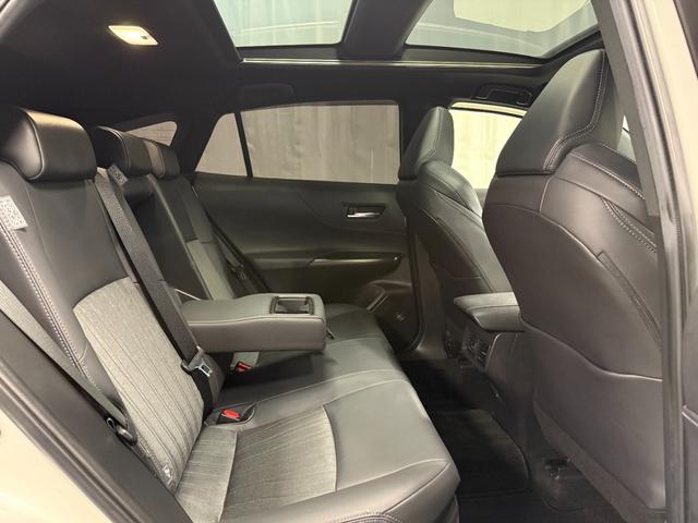 ハリアーハイブリッド Ｚ　１２．３型ナビ　ＪＢＬ　調光パノラマルーフ　ＧＲエアロ（フロント・サイド・リア）ＧＲスポーツマフラー　ＧＲ２０インチアルミ　モデリスタシグネチャーイルミグリル　デジタルインナーミラー　ＥＴＣ２．０（46枚目）