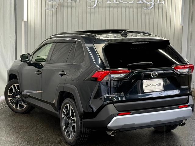 ＲＡＶ４ アドベンチャー　パノラマルーフ　パノラミックビューモニター　メーカーオプションディスプレイオーディオ　シートベンチレーション　ステアリングヒーター　ＥＴＣ２．０　純正１９インチアルミホイール（77枚目）