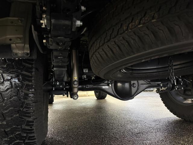 ＪＡＯＳ車高調でリフトアップ済みです。