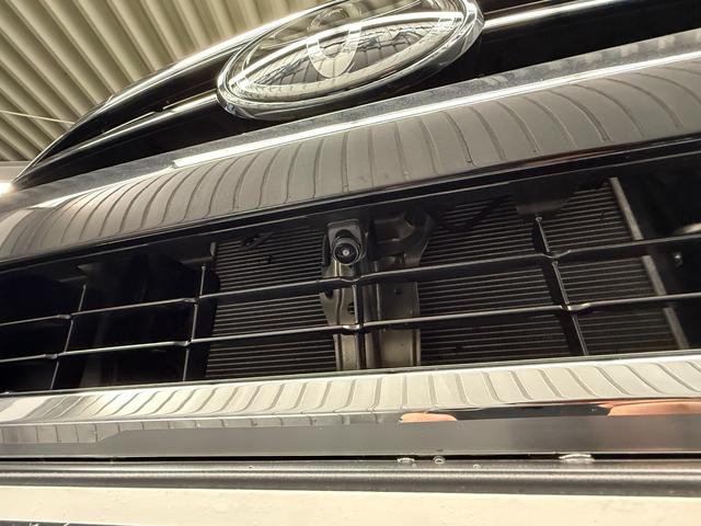 ☆『フロントカメラ』死角の後ろも確認出来、これでバック駐車も楽々です♪