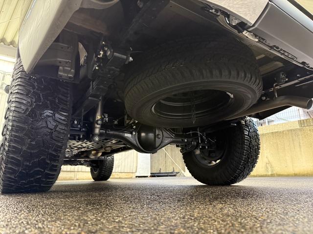 足回りのサビなど無くて良い状態です。