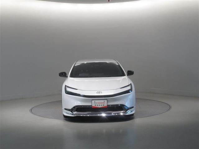 プリウス Ｚ　衝突被害軽減システム　フルセグ　バックカメラ　ＥＴＣ　ミュージックプレイヤー接続可　電動シート　オートクルーズコントロール　ＬＥＤヘッドランプ　スマートキー　キーレス　ハイブリッド（2枚目）