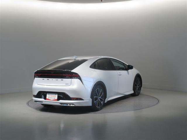 プリウス Ｚ　衝突被害軽減システム　フルセグ　バックカメラ　ＥＴＣ　ミュージックプレイヤー接続可　電動シート　オートクルーズコントロール　ＬＥＤヘッドランプ　スマートキー　キーレス　ハイブリッド（6枚目）