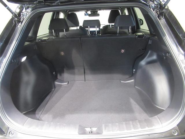 カローラクロス ハイブリッド　Ｓ　衝突被害軽減システム　メモリーナビ　バックカメラ　ＥＴＣ　ミュージックプレイヤー接続可　オートクルーズコントロール　ＬＥＤヘッドランプ　スマートキー　キーレス　ハイブリッド　ワンオーナー（12枚目）