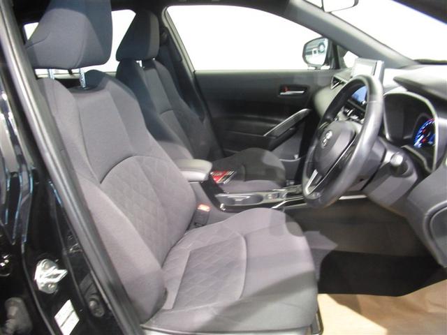 カローラクロス ハイブリッド　Ｓ　衝突被害軽減システム　メモリーナビ　バックカメラ　ＥＴＣ　ミュージックプレイヤー接続可　オートクルーズコントロール　ＬＥＤヘッドランプ　スマートキー　キーレス　ハイブリッド　ワンオーナー（13枚目）