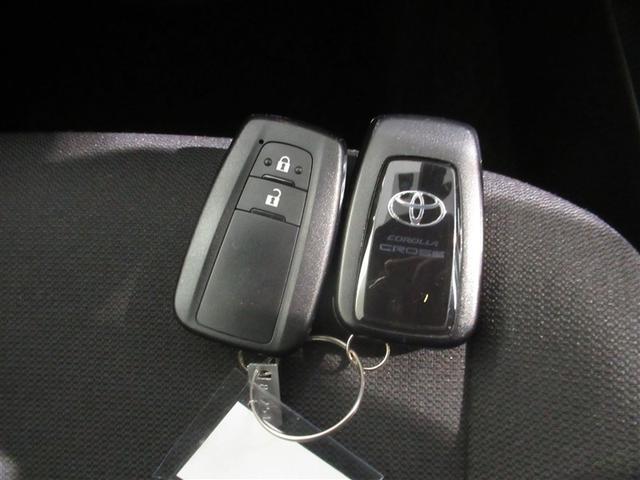 カローラクロス ハイブリッド　Ｓ　衝突被害軽減システム　メモリーナビ　バックカメラ　ＥＴＣ　ミュージックプレイヤー接続可　オートクルーズコントロール　ＬＥＤヘッドランプ　スマートキー　キーレス　ハイブリッド　ワンオーナー（23枚目）