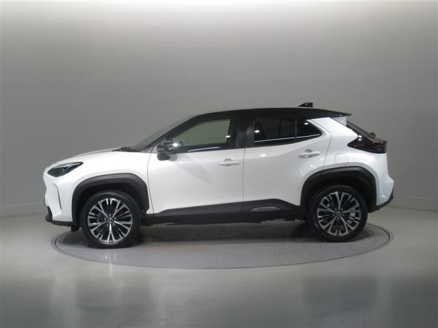 ヤリスクロス ハイブリッドＺ　衝突被害軽減システム　フルセグ　バックカメラ　ＥＴＣ　ミュージックプレイヤー接続可　電動シート　オートクルーズコントロール　ＬＥＤヘッドランプ　スマートキー　キーレス　ハイブリッド　ワンオーナー（3枚目）