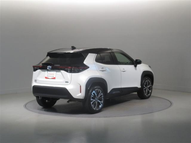 ヤリスクロス ハイブリッドＺ　衝突被害軽減システム　フルセグ　バックカメラ　ＥＴＣ　ミュージックプレイヤー接続可　電動シート　オートクルーズコントロール　ＬＥＤヘッドランプ　スマートキー　キーレス　ハイブリッド　ワンオーナー（6枚目）