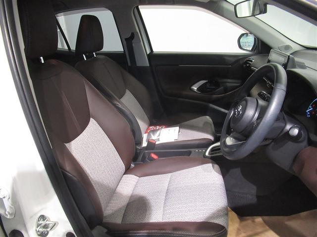 ヤリスクロス ハイブリッドＺ　衝突被害軽減システム　フルセグ　バックカメラ　ＥＴＣ　ミュージックプレイヤー接続可　電動シート　オートクルーズコントロール　ＬＥＤヘッドランプ　スマートキー　キーレス　ハイブリッド　ワンオーナー（13枚目）