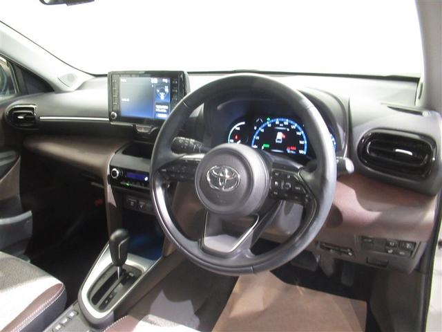 ヤリスクロス ハイブリッドＺ　衝突被害軽減システム　フルセグ　バックカメラ　ＥＴＣ　ミュージックプレイヤー接続可　電動シート　オートクルーズコントロール　ＬＥＤヘッドランプ　スマートキー　キーレス　ハイブリッド　ワンオーナー（15枚目）