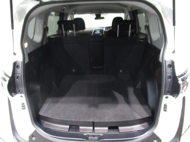 シエンタ ハイブリッド　ファンベースＧ　衝突被害軽減システム　メモリーナビ　フルセグ　バックカメラ　ＥＴＣ　ＣＤ　ミュージックプレイヤー接続可　ＤＶＤ再生　オートクルーズコントロール　両側電動スライド　スマートキー　キーレス　ハイブリッド（12枚目）