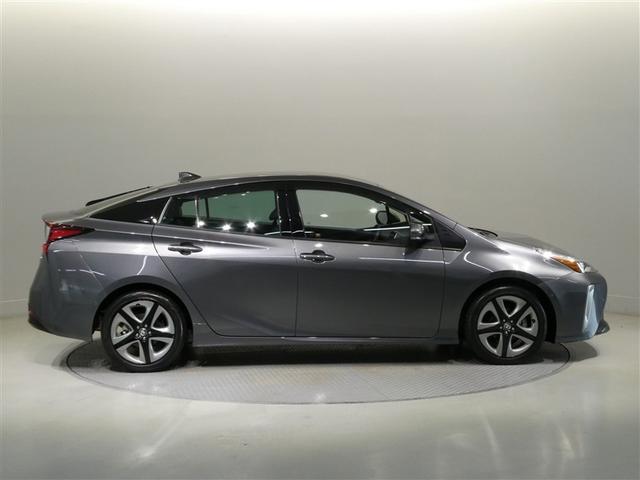 プリウス Ａツーリングセレクション　衝突被害軽減システム　メモリーナビ　フルセグ　バックカメラ　ＥＴＣ　ＣＤ　ミュージックプレイヤー接続可　ＤＶＤ再生　電動シート　オートクルーズコントロール　ＬＥＤヘッドランプ　スマートキー　キーレス（7枚目）