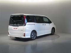 車検、整備、修理などアフターメンテナンスもトヨタカローラ愛知にお任せください。 6