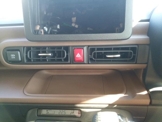 ムーヴキャンバス セオリーG 届出済未使用車 被害軽減ブレーキ ホッとカップホルダー 置きラクボックス 両側電動スライドドア オートエアコン 電動パーキングブレーキ ブレーキホールド シートヒーター LEDヘッドライト(30枚目)