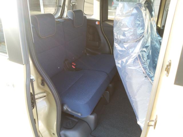 ムーヴキャンバス セオリーＸ　届出済未使用車　被害軽減ブレーキ　ＬＥＤヘッドライト　両側電動スライドドア　足踏み式パーキングブレーキ　バックカメラ　コーナーセンサー　オートエアコン　スマートキー（12枚目）