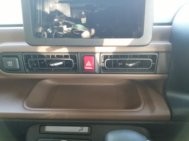 ムーヴキャンバス セオリーＸ　届出済未使用車　被害軽減ブレーキ　ＬＥＤヘッドライト　両側電動スライドドア　足踏み式パーキングブレーキ　バックカメラ　コーナーセンサー　オートエアコン　スマートキー（26枚目）