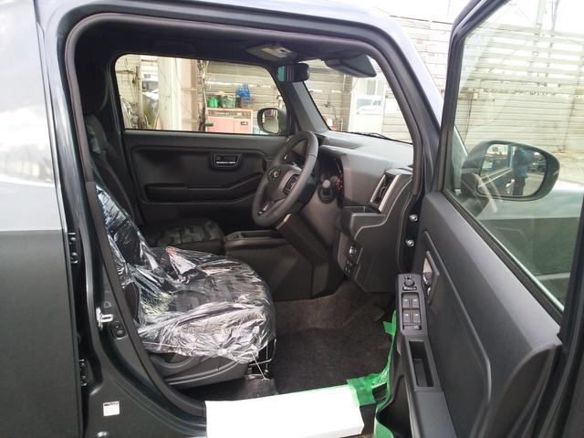 タフト Ｇ　クロムベンチャー　届出済未使用車　被害軽減ブレーキ　運転手／助手席シートヒーター　パノラマモニター　ＬＥＤヘッドランプ　ＬＥＤフォグランプ　スマートキー　電動パーキングブレーキ　本革巻ステアリング　アルミホイール（11枚目）