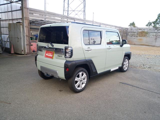 タフト Ｇ　クロムベンチャー　届出済未使用車　被害軽減ブレーキ　運転手／助手席シートヒーター　全方位カメラ　ＬＥＤヘッドランプ　ＬＥＤフォグランプ　スマートキー　プッシュスタート　電動パーキング　本革巻ステアリング　アルミホイール（6枚目）