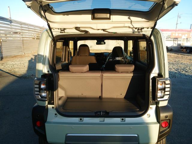 タフト Ｇ　クロムベンチャー　届出済未使用車　被害軽減ブレーキ　運転手／助手席シートヒーター　全方位カメラ　ＬＥＤヘッドランプ　ＬＥＤフォグランプ　スマートキー　プッシュスタート　電動パーキング　本革巻ステアリング　アルミホイール（13枚目）