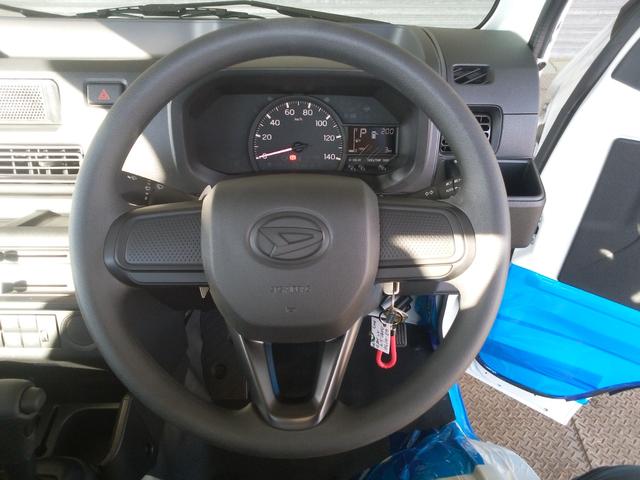 ハイゼットトラック スタンダード　届出済未使用車　被害軽減ブレーキ　４ＷＤ車　ラジオ　マニュアルエアコン　コーナーセンサー　ハロゲンヘッドライト　スーパーＵＶカットガラス（フロントガラス）　パワステ　板キー（14枚目）