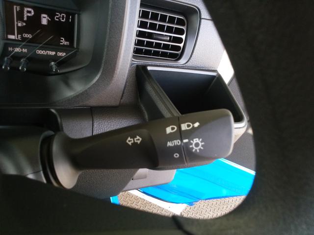 ハイゼットトラック スタンダード　届出済未使用車　被害軽減ブレーキ　４ＷＤ車　ラジオ　マニュアルエアコン　コーナーセンサー　ハロゲンヘッドライト　スーパーＵＶカットガラス（フロントガラス）　パワステ　板キー（15枚目）