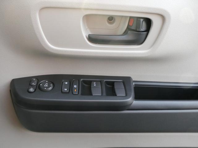 ベースグレード　届出済未使用車　メーカー保証付　スマートキー　バックカメラ　ＵＳＢポート　左側パワースライドドア　電動パーキングブレーキ(26枚目)