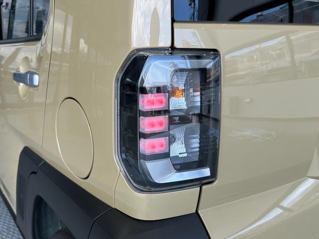 タフト Ｘ　届出済未使用　メーカー保証付　スカイフィールトップ　ＬＥＤヘッドライト　被害軽減ブレーキ　バックカメラ　スマートキー　プッシュスタート　フロントＵＶカットガラス（18枚目）
