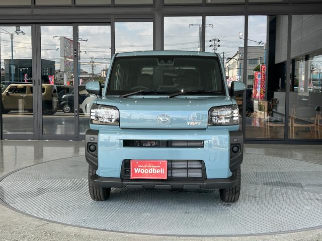 タフト Ｘ　届出済未使用　メーカー保証付　被害軽減ブレーキ　電動パーキングブレーキ　プッシュボタンスタート　スカイフィールトップ　キーフリーシステム　オートブレーキホールド機能　バックカメラ　ＵＳＢソケット（4枚目）