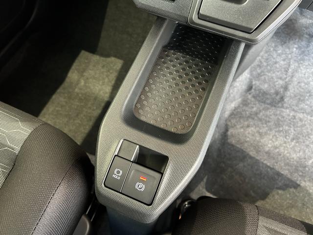タフト Ｘ　届出済未使用　メーカー保証付　被害軽減ブレーキ　電動パーキングブレーキ　プッシュボタンスタート　スカイフィールトップ　キーフリーシステム　オートブレーキホールド機能　バックカメラ　ＵＳＢソケット（34枚目）