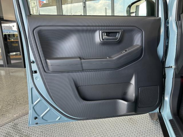タフト Ｘ　届出済未使用　メーカー保証付　被害軽減ブレーキ　電動パーキングブレーキ　プッシュボタンスタート　スカイフィールトップ　キーフリーシステム　オートブレーキホールド機能　バックカメラ　ＵＳＢソケット（46枚目）