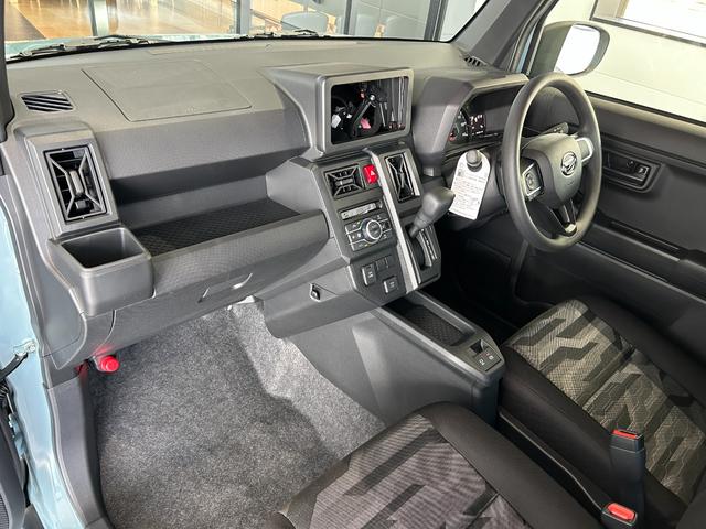 タフト Ｘ　届出済未使用　メーカー保証付　被害軽減ブレーキ　電動パーキングブレーキ　プッシュボタンスタート　スカイフィールトップ　キーフリーシステム　オートブレーキホールド機能　バックカメラ　ＵＳＢソケット（47枚目）