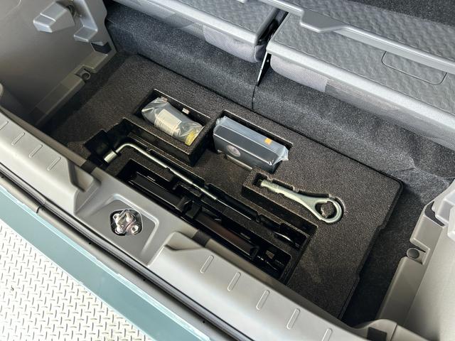 タフト Ｘ　届出済未使用　メーカー保証付　被害軽減ブレーキ　電動パーキングブレーキ　プッシュボタンスタート　スカイフィールトップ　キーフリーシステム　オートブレーキホールド機能　バックカメラ　ＵＳＢソケット（52枚目）