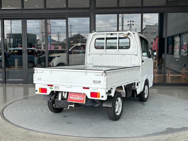 キャリイトラック ＫＣエアコン・パワステ農繁仕様　ＧＯＯ鑑定車　Ｇｏｏ保証付き　点検整備付き　４ＷＤ　５ＭＴ　ミラー型ドライブレコーダー　ＡＭ／ＦＭラジオ　パワーステアリング（7枚目）