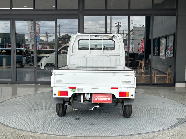 キャリイトラック ＫＣエアコン・パワステ農繁仕様　ＧＯＯ鑑定車　Ｇｏｏ保証付き　点検整備付き　４ＷＤ　５ＭＴ　ミラー型ドライブレコーダー　ＡＭ／ＦＭラジオ　パワーステアリング（8枚目）
