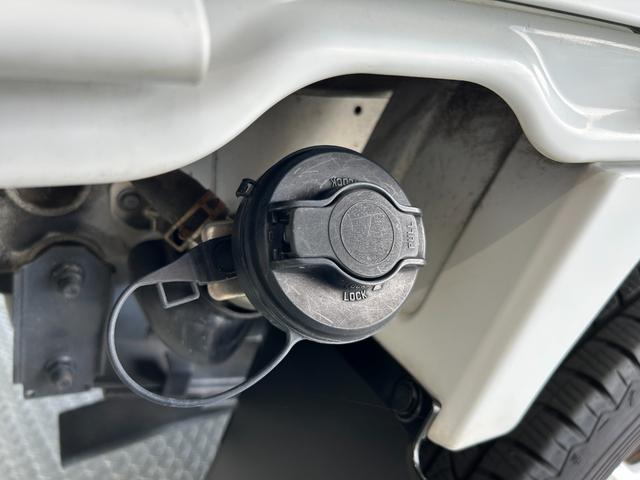 キャリイトラック ＫＣエアコン・パワステ農繁仕様　ＧＯＯ鑑定車　Ｇｏｏ保証付き　点検整備付き　４ＷＤ　５ＭＴ　ミラー型ドライブレコーダー　ＡＭ／ＦＭラジオ　パワーステアリング（15枚目）