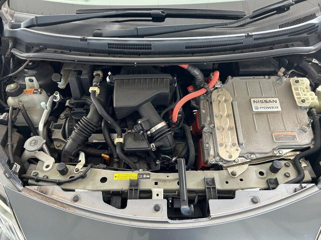 ノート ｅ－パワー　メダリスト　車検整備２年付　ＧＯＯ保証１年付　ＧＯＯ鑑定車　被害軽減ブレーキ　スマートキー　カーナビ　アラウンドビューモニター　ＥＴＣ　電動格納ミラー（21枚目）