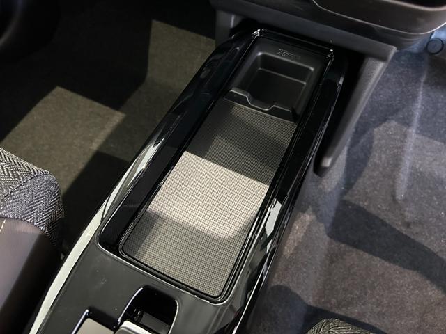 クロスビー ハイブリッドＭＺ　新車　ブラックタフ２トーン　アップグレードパッケージ　メーカー保証付　全方位モニター付メモリーナビ　被害軽減ブレーキ　ＬＥＤヘッドライト　ＬＥＤフォグランプ　シートヒーター　電動格納ミラー（41枚目）