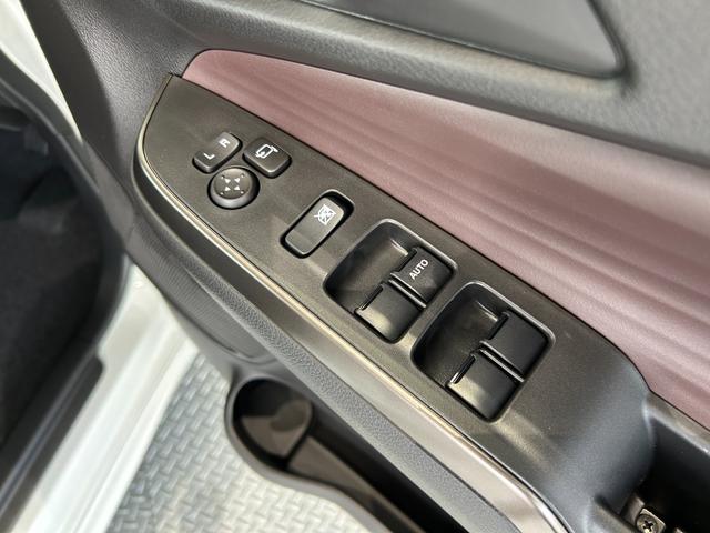 ソリオバンディット ハイブリッドMV 新車 メーカー保証付 全方位モニター付メモリーナビ 両側パワースライドドア 被害軽減ブレーキ LEDヘッドライト LEDフォグランプ 電動パーキングブレーキ ロールサンシェード(20枚目)