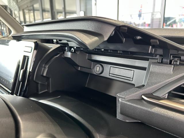 ソリオバンディット ハイブリッドMV 新車 メーカー保証付 全方位モニター付メモリーナビ 両側パワースライドドア 被害軽減ブレーキ LEDヘッドライト LEDフォグランプ 電動パーキングブレーキ ロールサンシェード(43枚目)