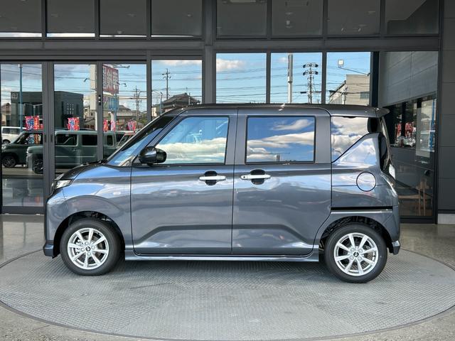 ムーヴ Ｇ　届出済未使用　メーカー保証付　被害軽減ブレーキ　助手席側パワースライドドア　パノラマモニター　電動パーキングブレーキ　ＬＥＤヘッドライト　ＬＥＤフォグランプ　プッシュスタート　スマートキー（10枚目）