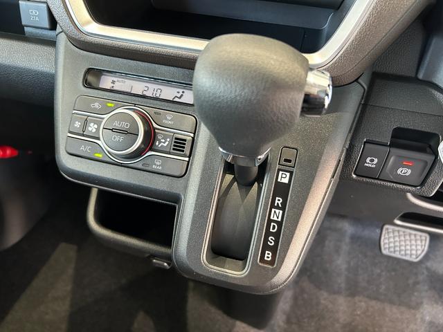 ムーヴ Ｇ　届出済未使用　メーカー保証付　被害軽減ブレーキ　助手席側パワースライドドア　パノラマモニター　電動パーキングブレーキ　ＬＥＤヘッドライト　ＬＥＤフォグランプ　プッシュスタート　スマートキー（31枚目）